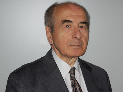 profesor Emil Ceangă